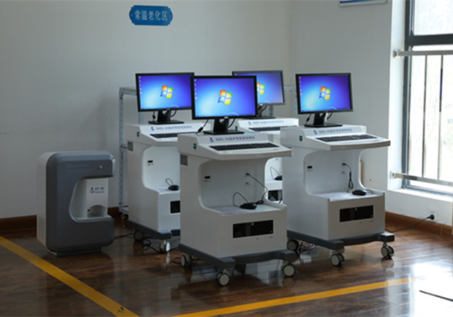 選擇骨密度儀廠家，除了骨密度儀價格之外，這三點一定要注意！